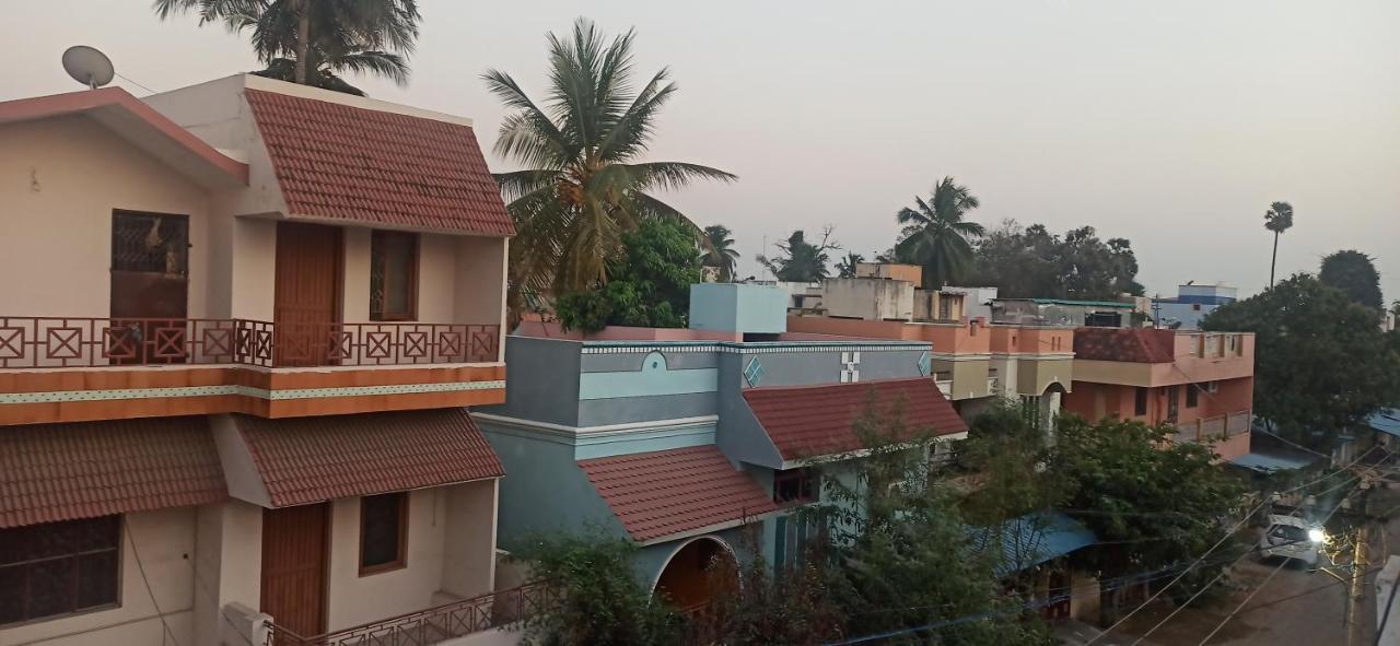 Апартаменти Uthamar Illam Tiruchirappalli Екстер'єр фото